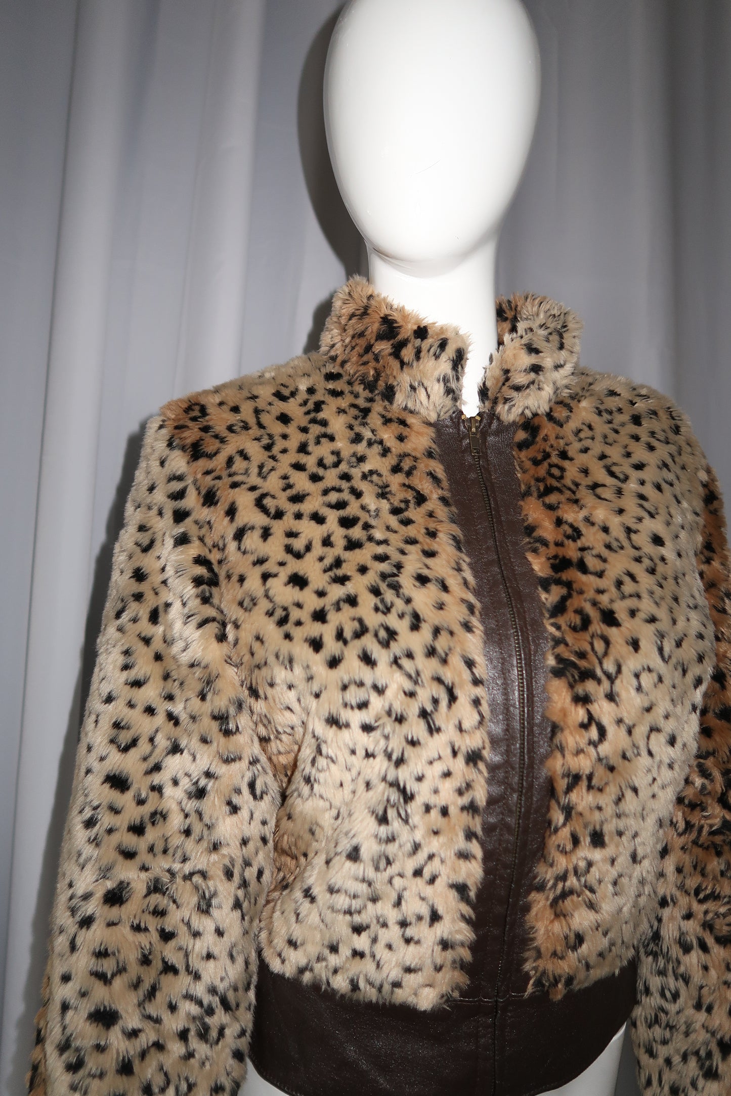 + Cheetah faux fur jacket +