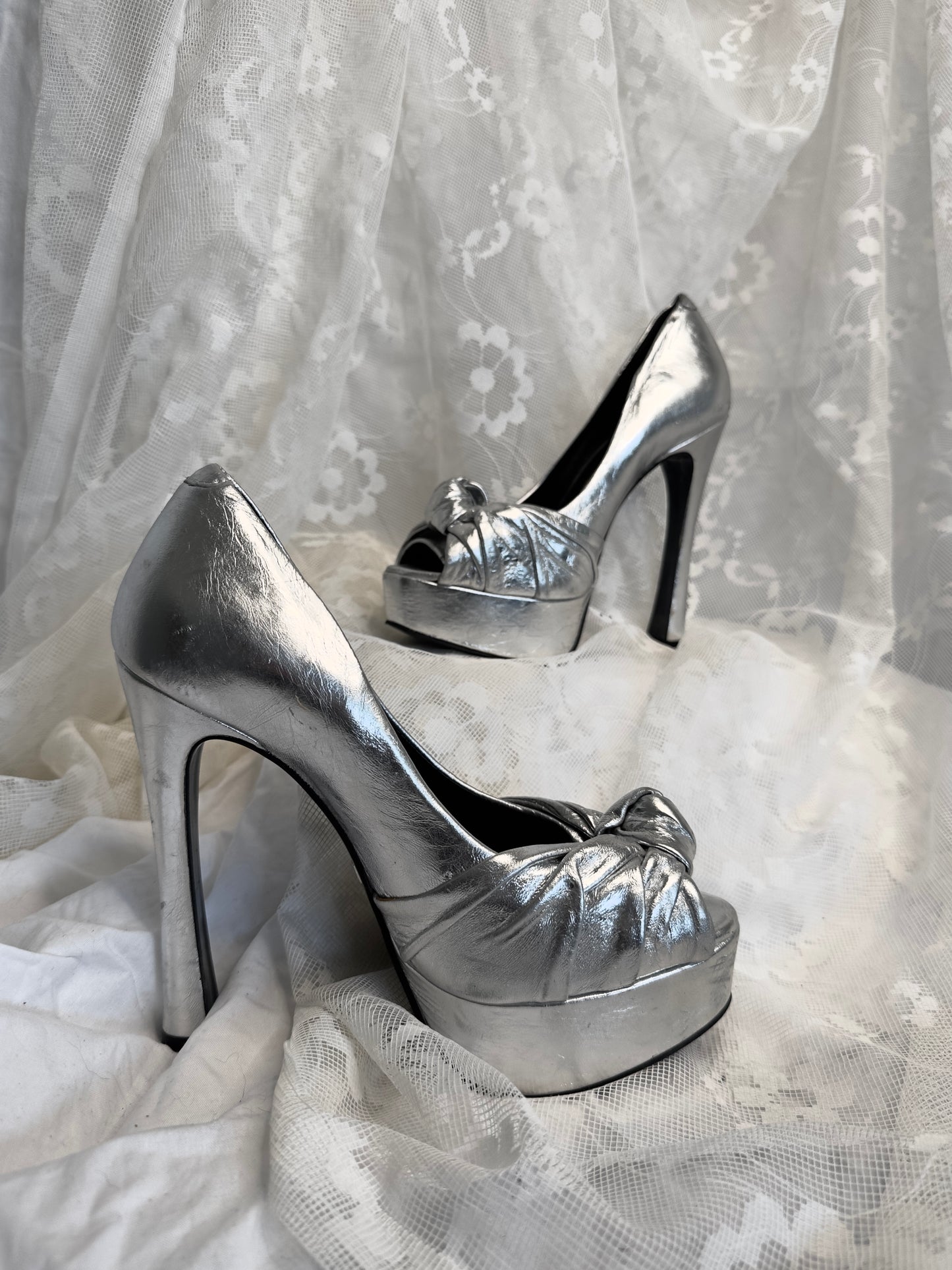 + Buffalo London heels +