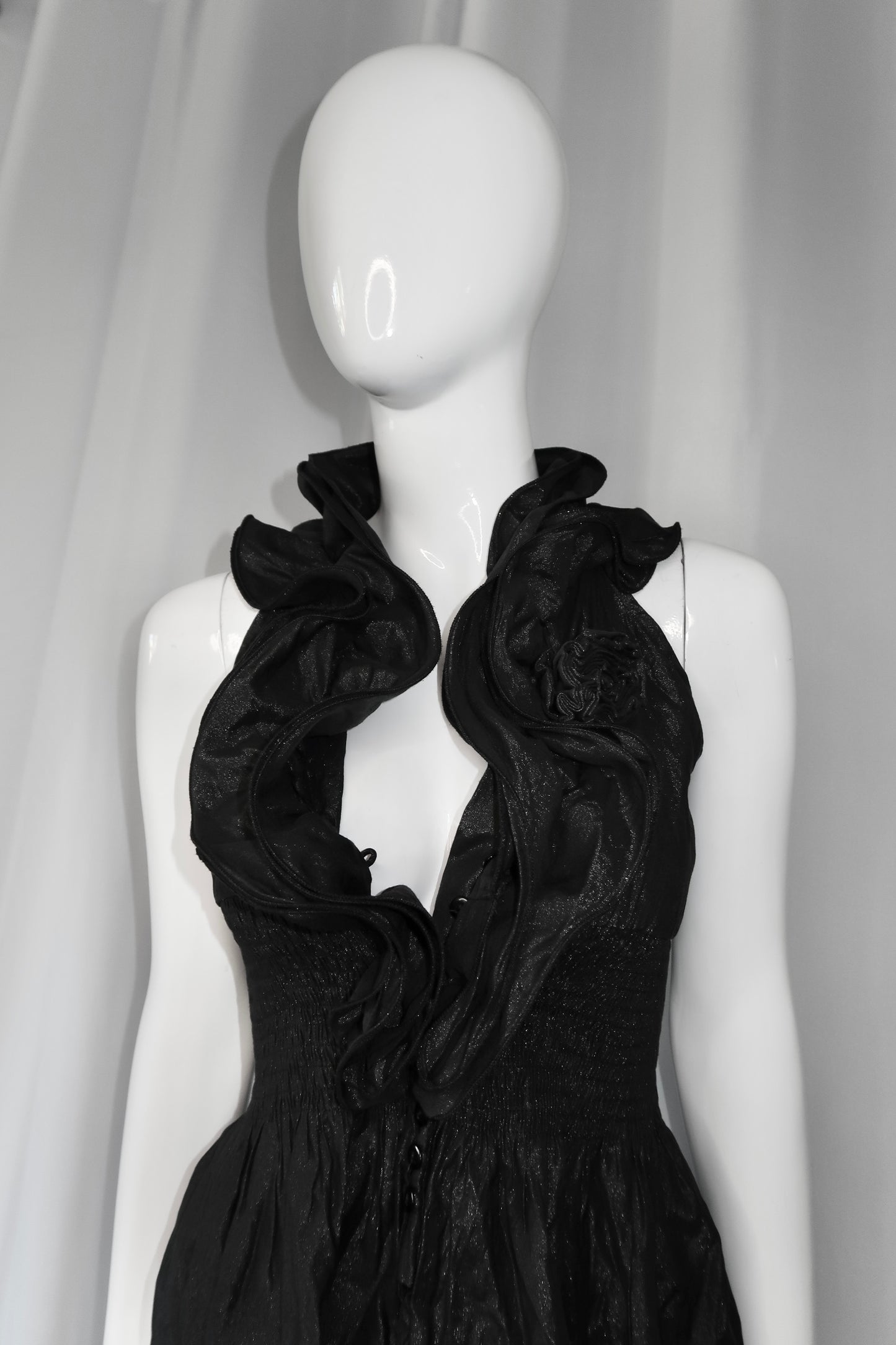 + Ruffle shirt vest +