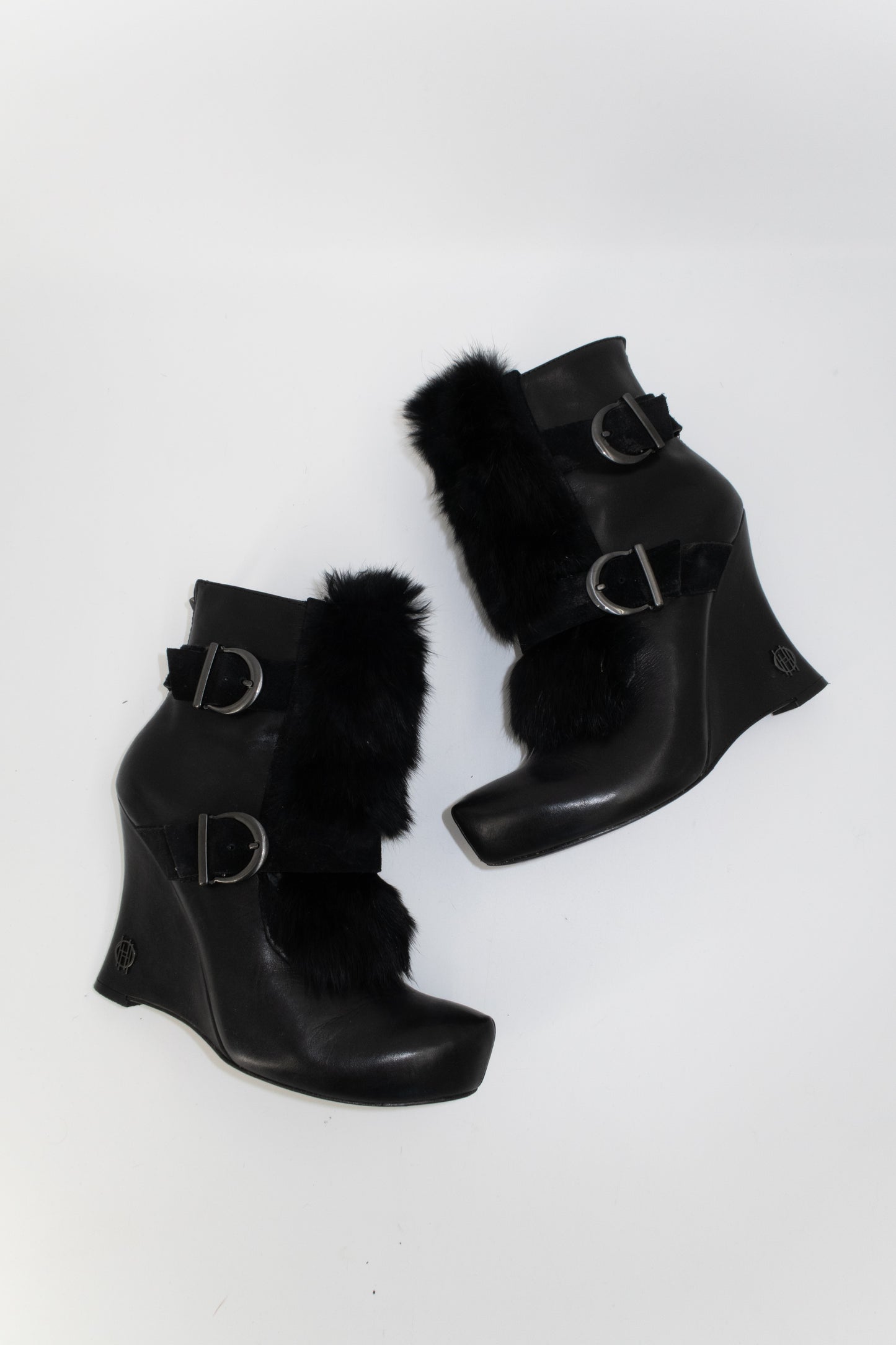 + Vintage wedged boots +
