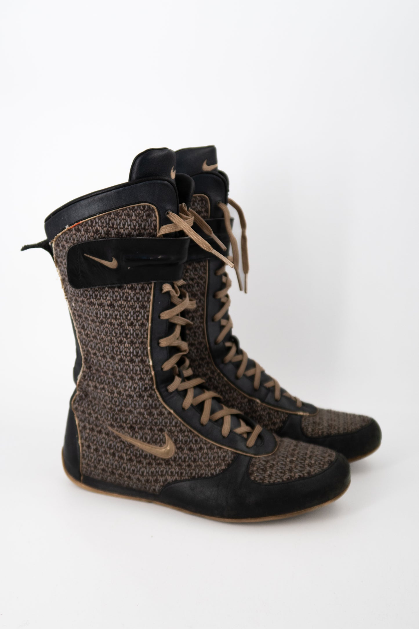 + Nike boxing boots +
