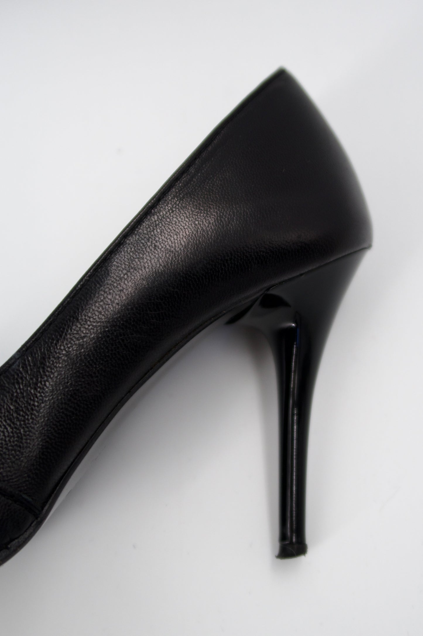 + Vintage leather heels +