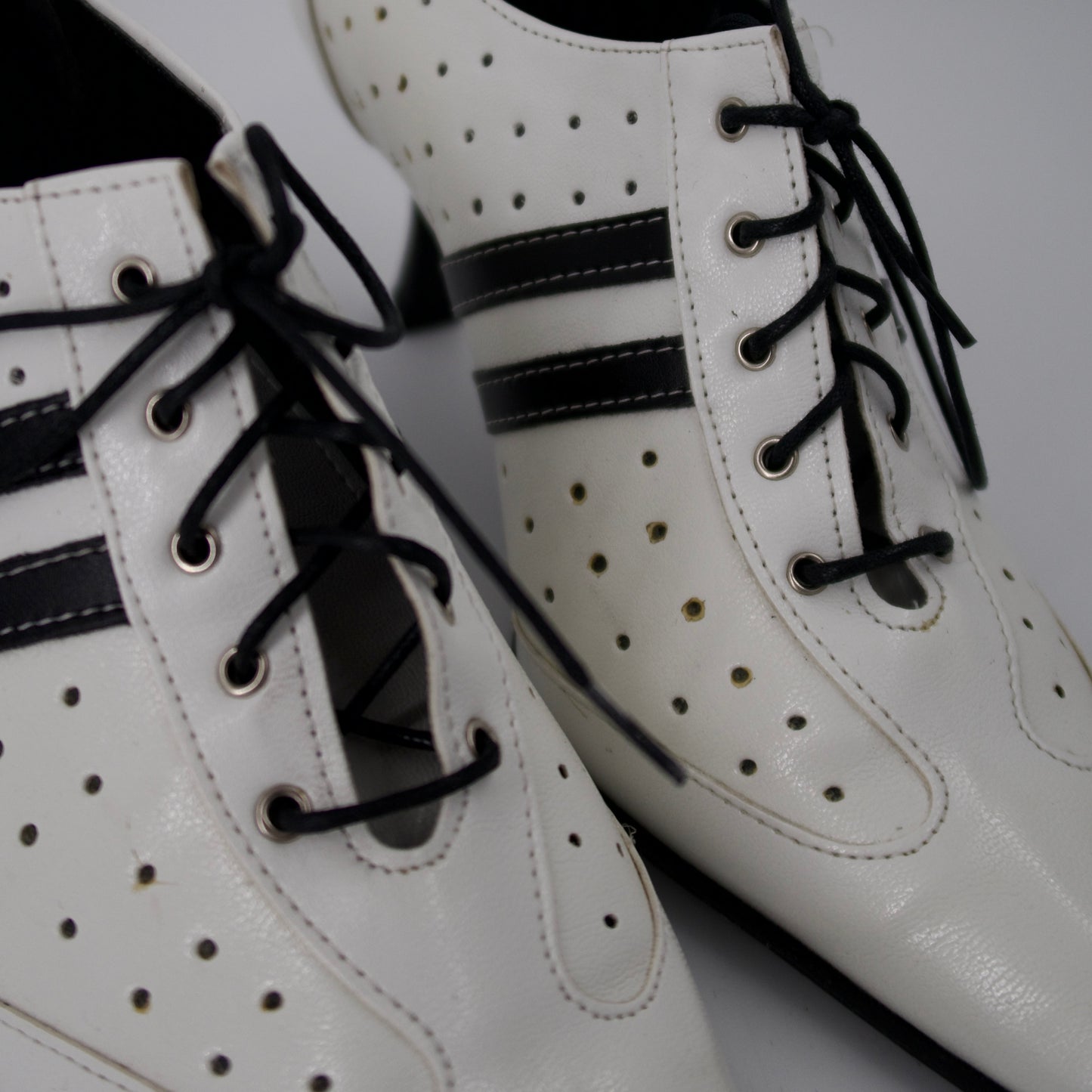 + Vintage sporty heels +