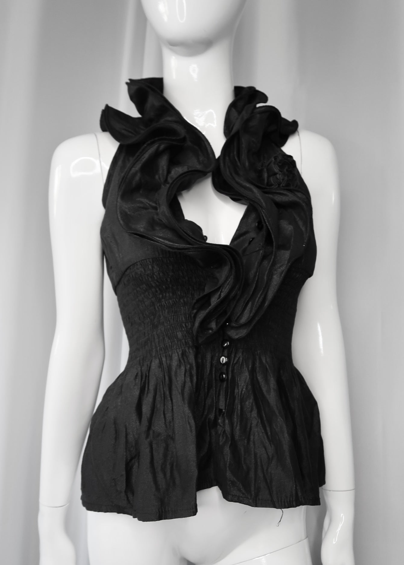 + Ruffle shirt vest +