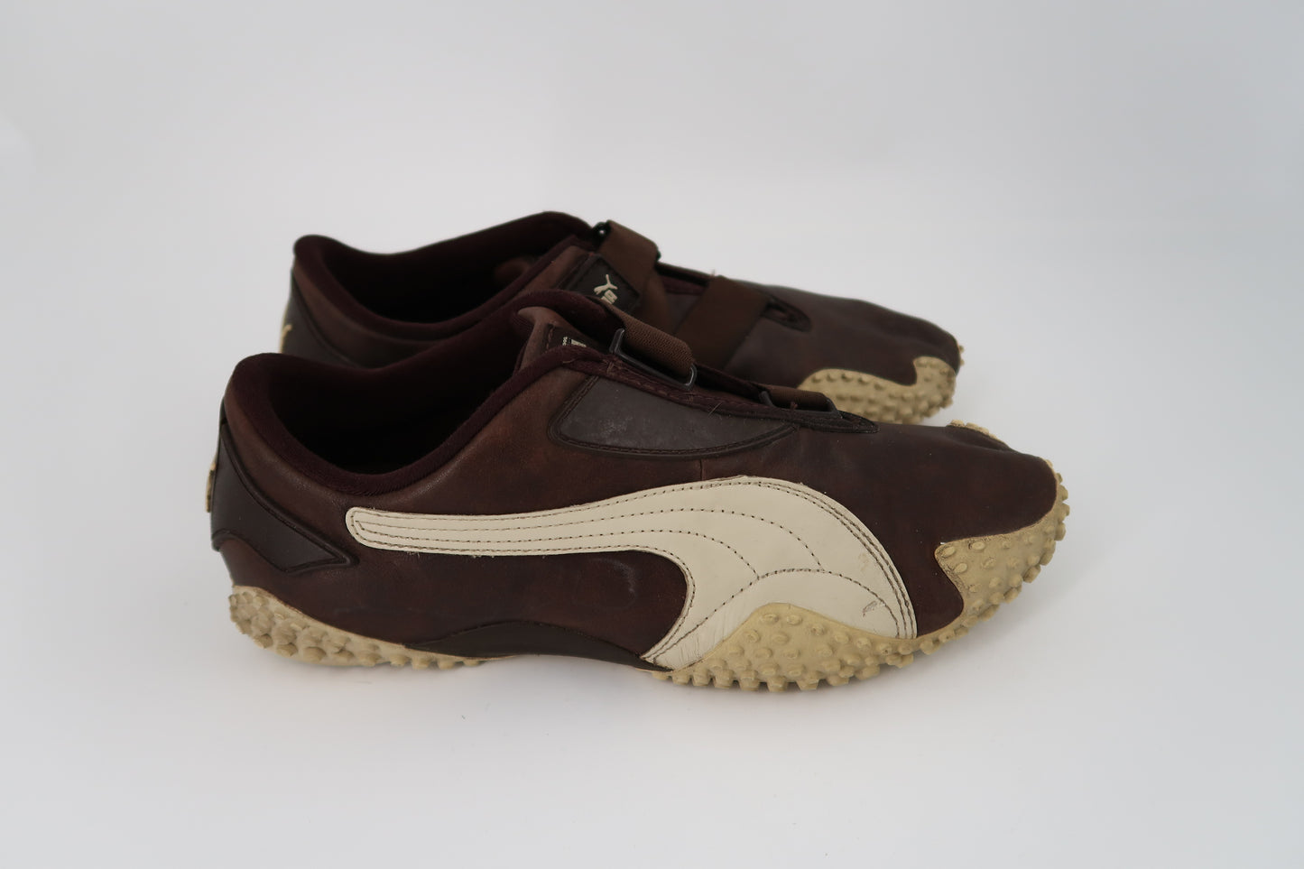 + Vintage Leather Puma shoes +