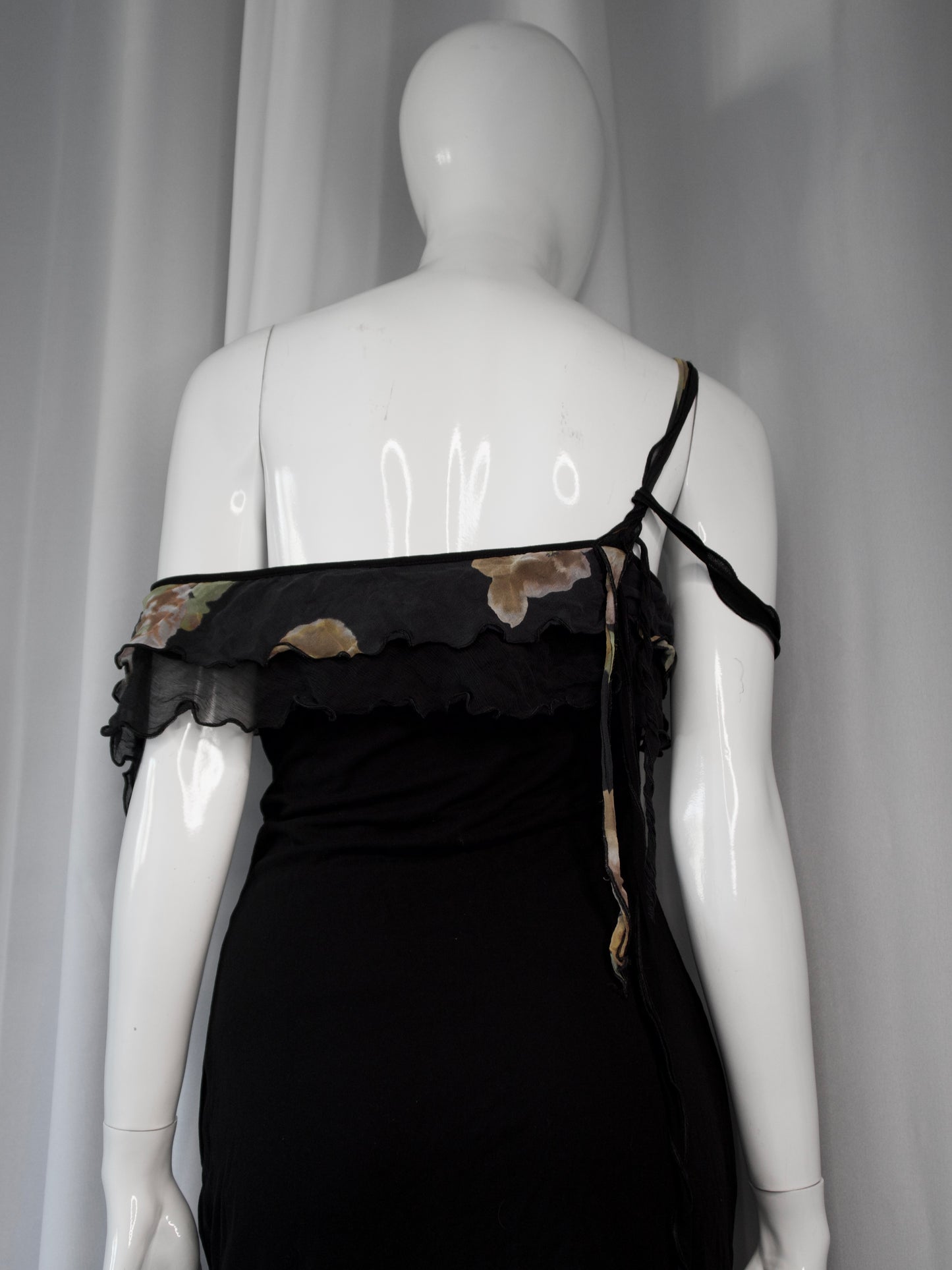 + Asymmetrical flower dress +