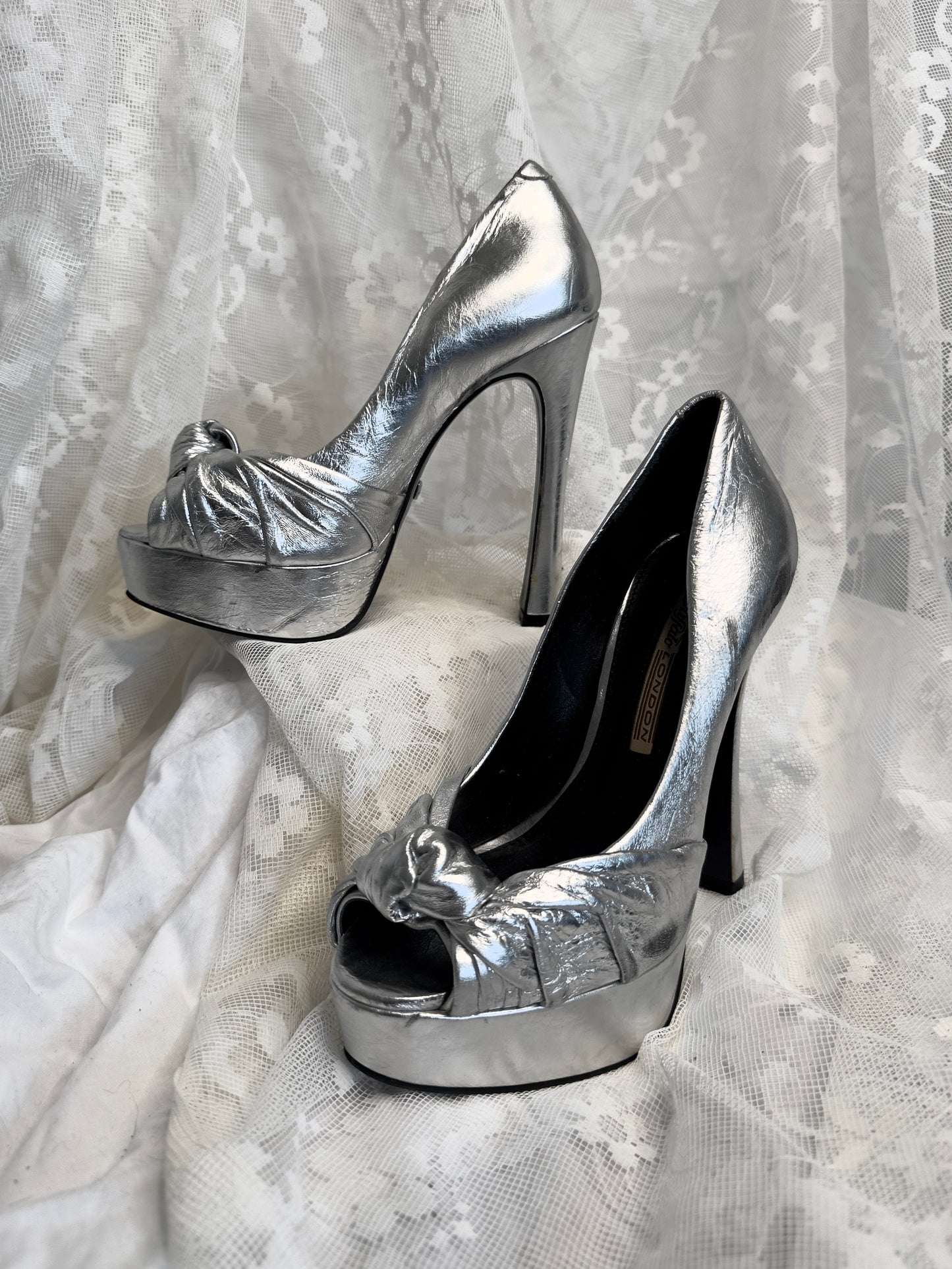 + Buffalo London heels +