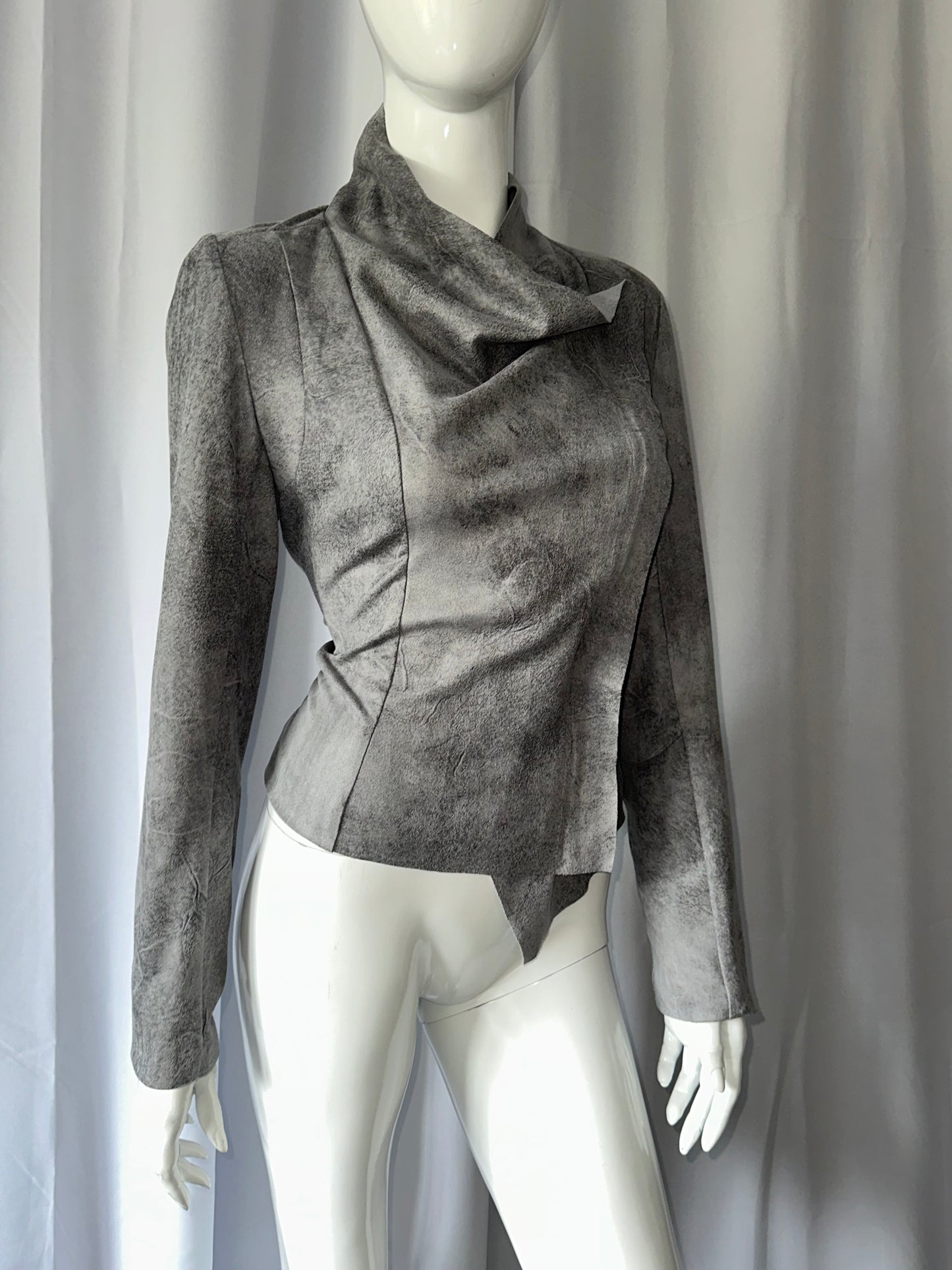 + Asymmetrical jacket +