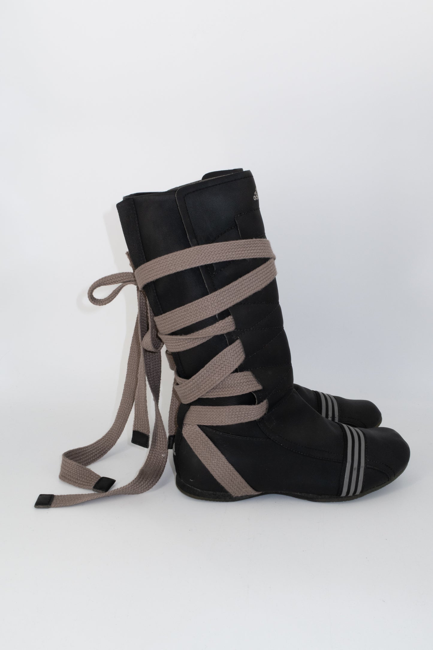 + Vintage Adidas boxing boots +