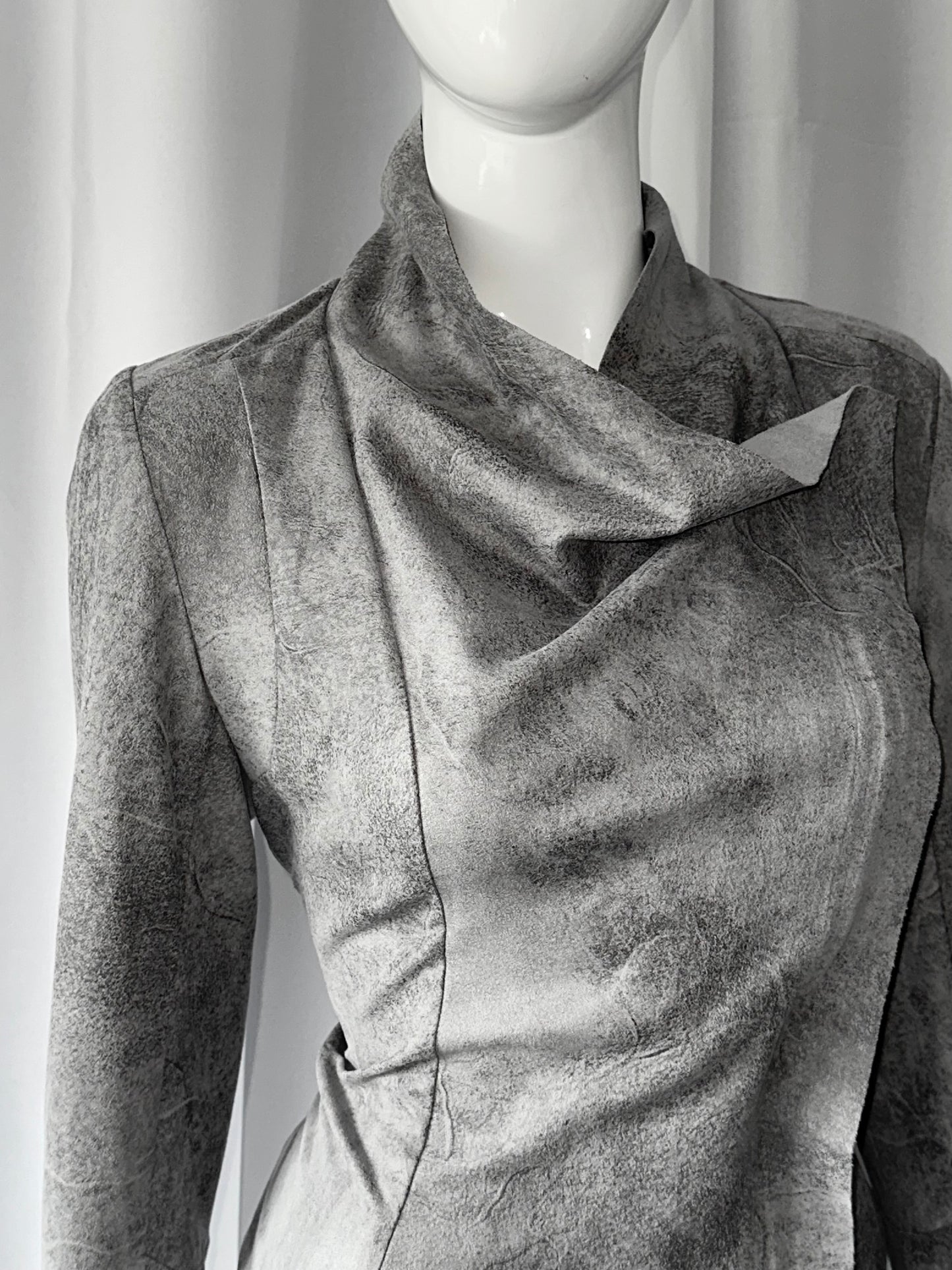 + Asymmetrical jacket +