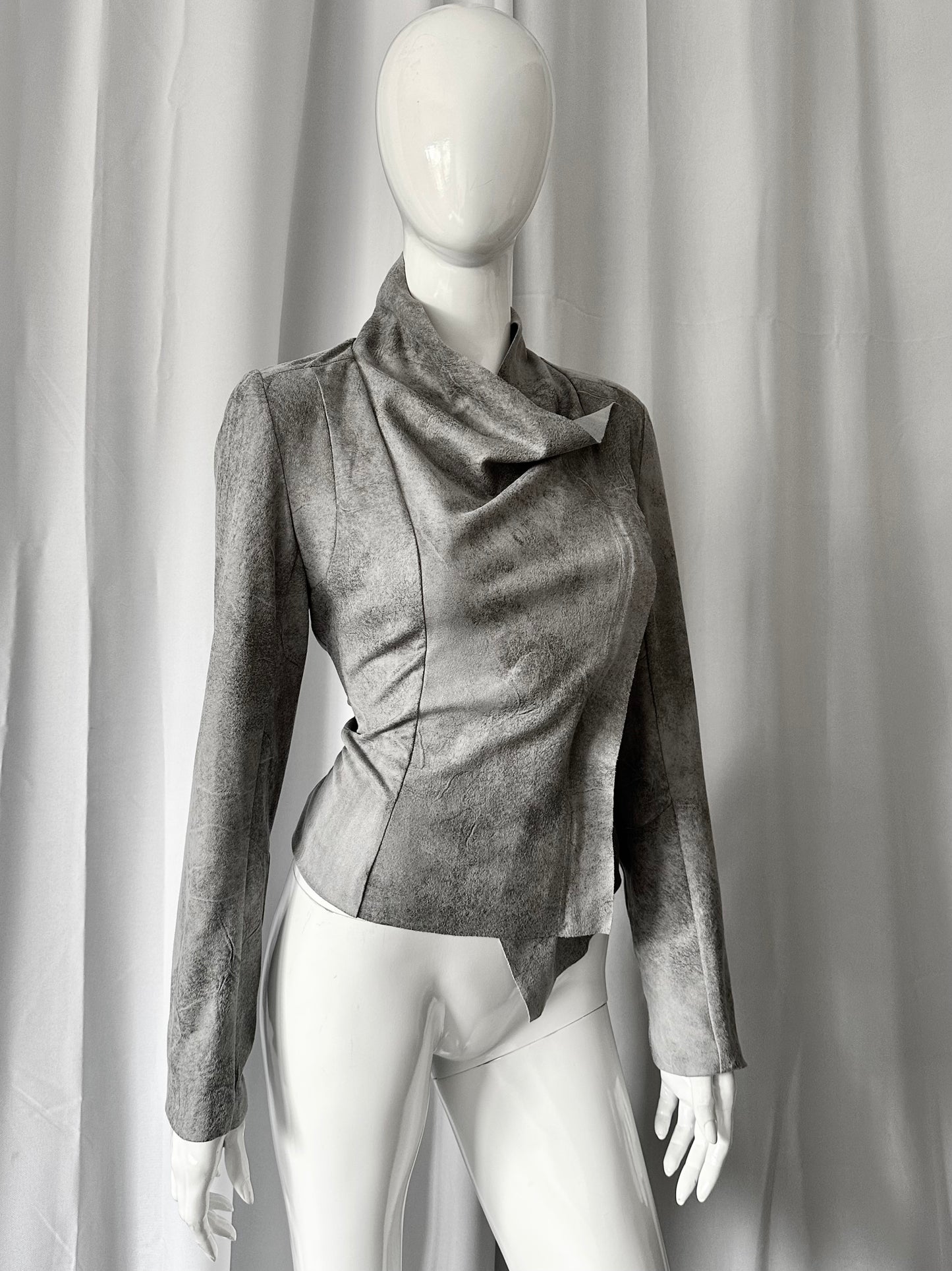 + Asymmetrical jacket +