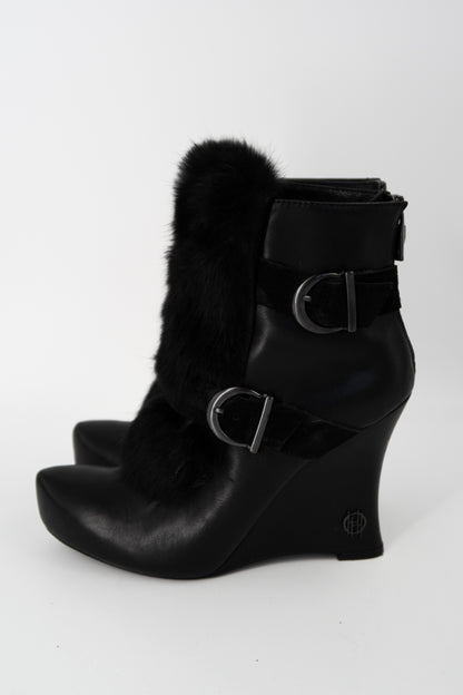 + Vintage wedged boots +
