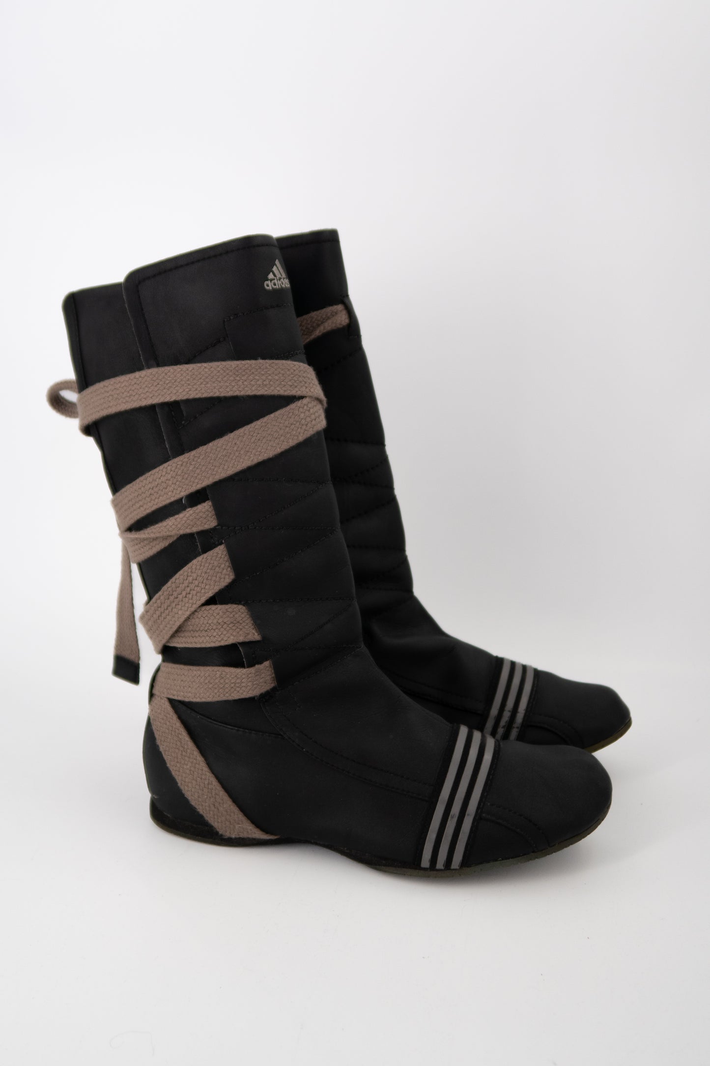 + Vintage Adidas boxing boots +
