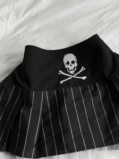 + Skull skirt +