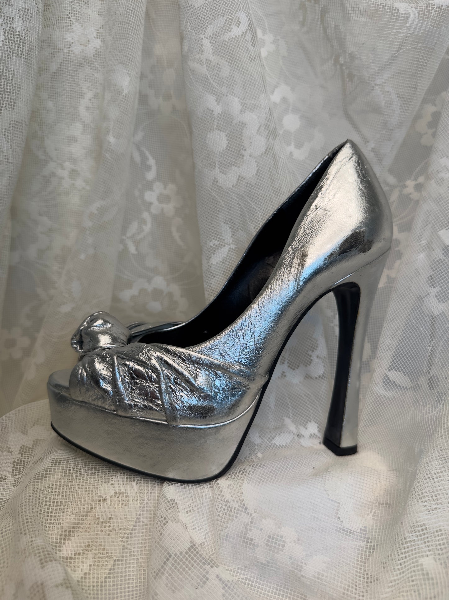 + Buffalo London heels +