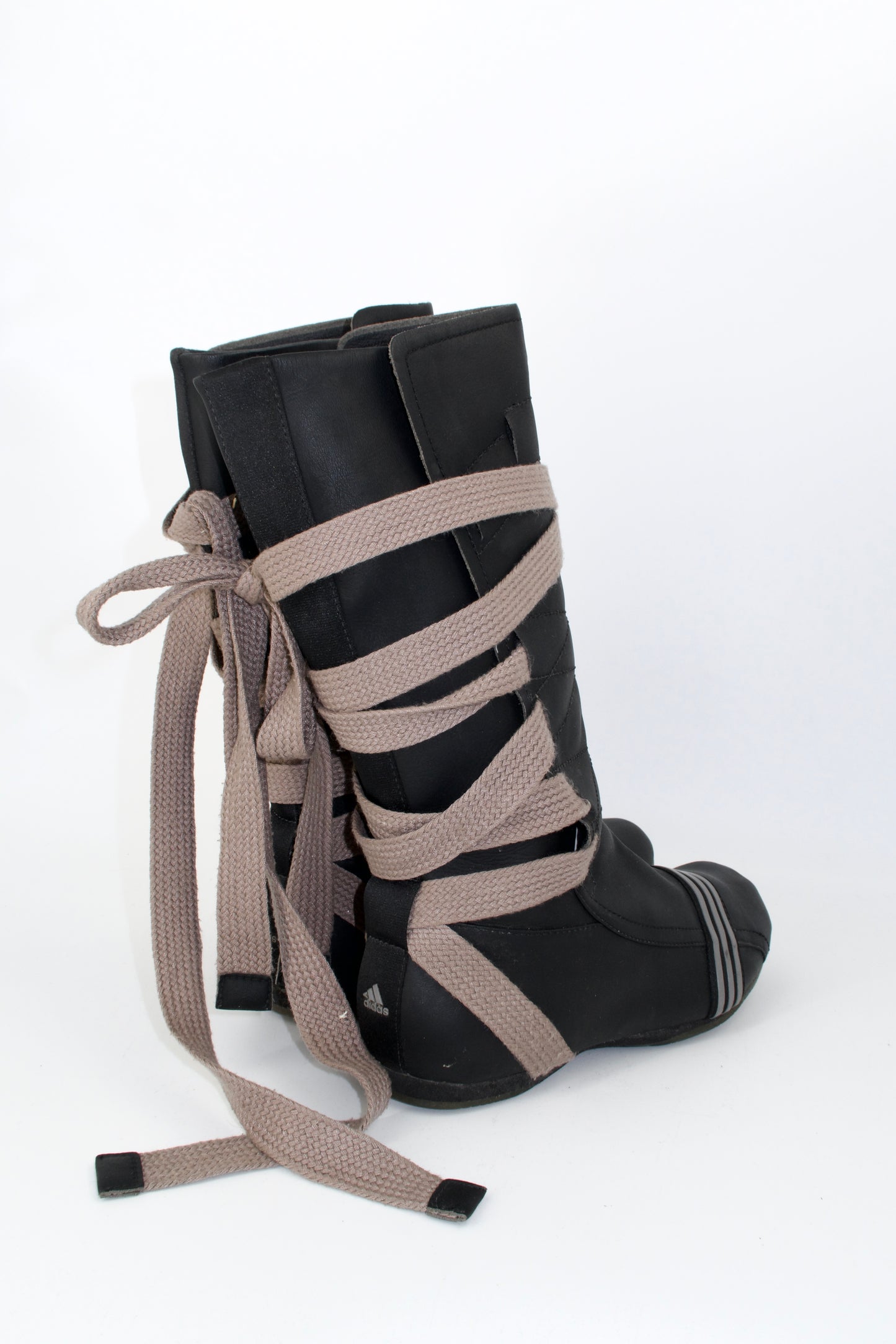 + Vintage Adidas boxing boots +