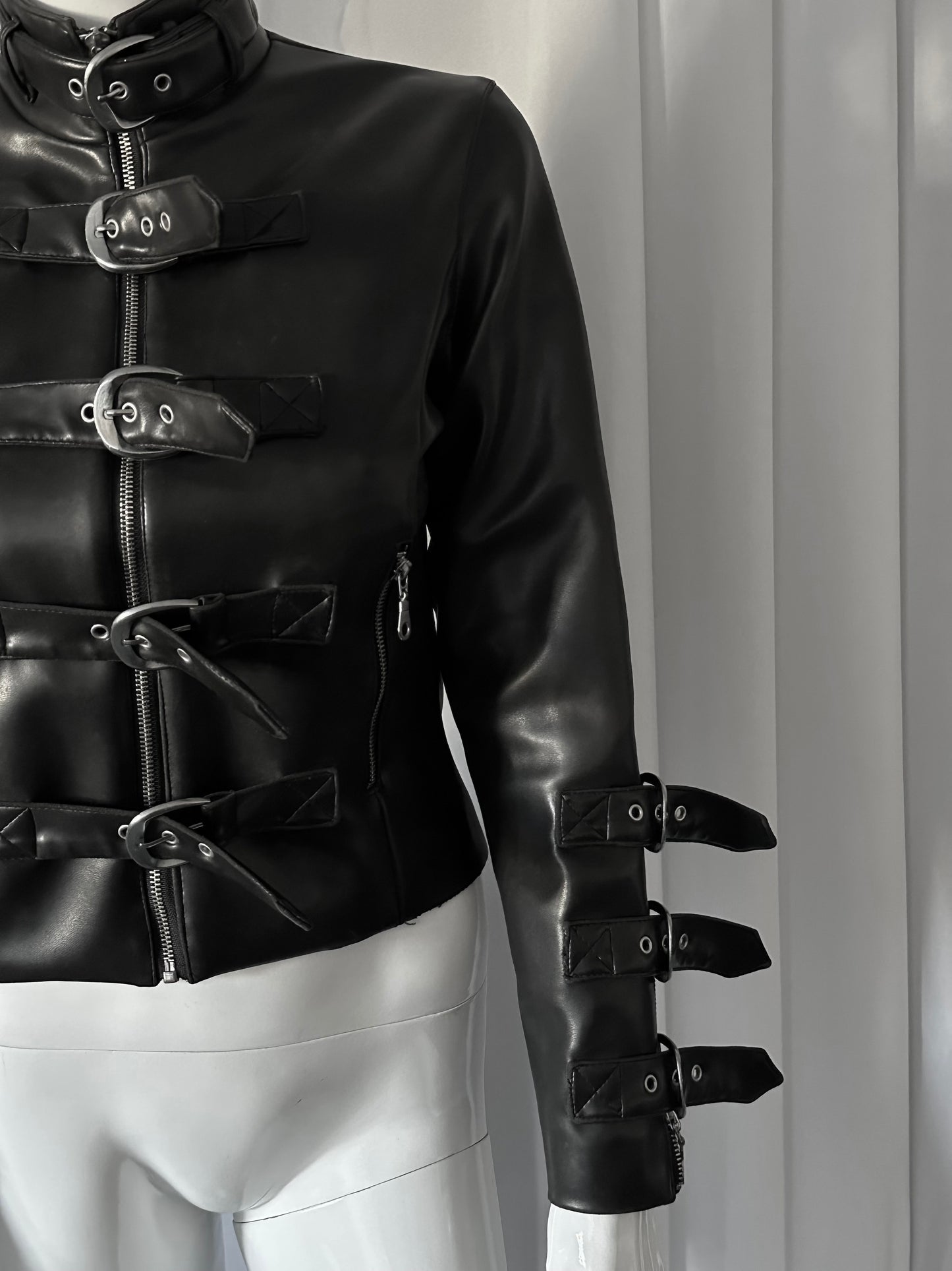 + Bondage jacket +