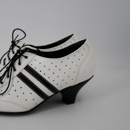 + Vintage sporty shoes +