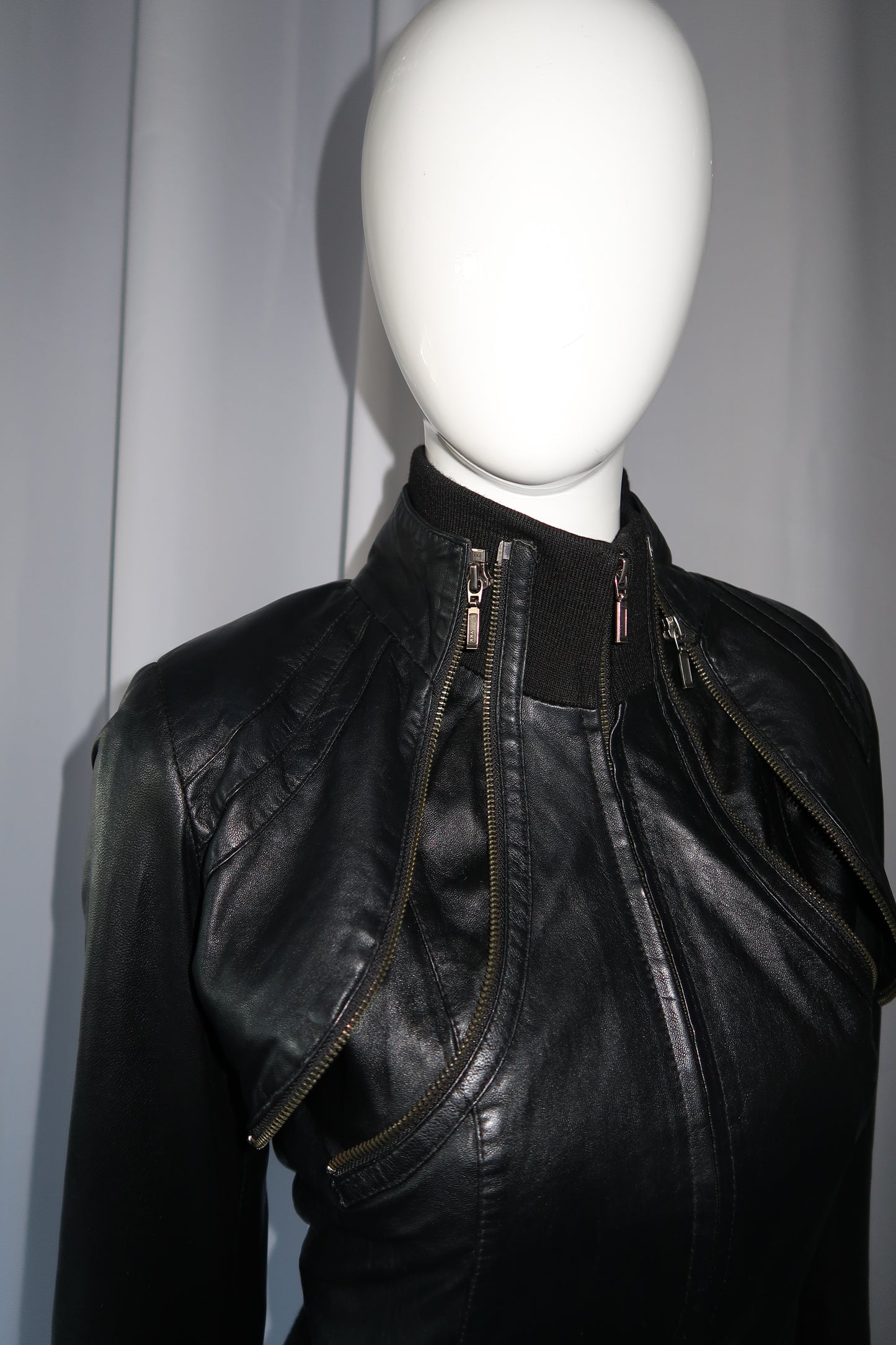 + 3-piece leather jacket +