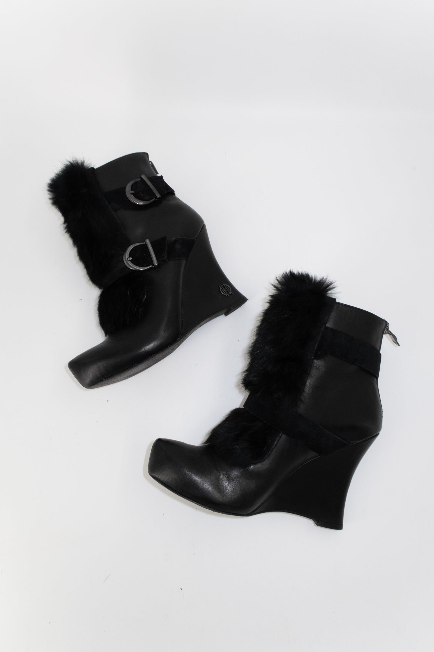 + Vintage wedged boots +