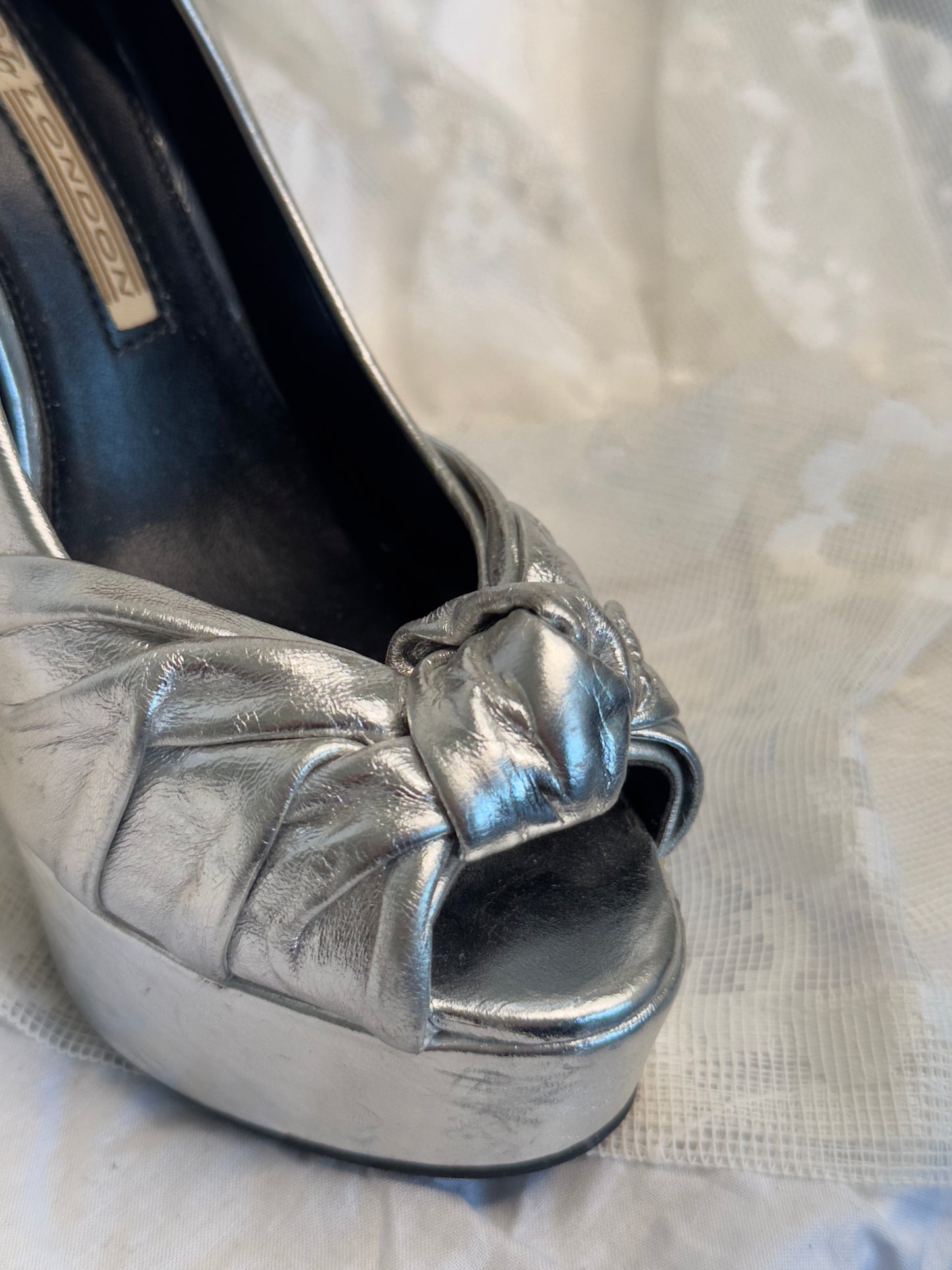 + Buffalo London heels +