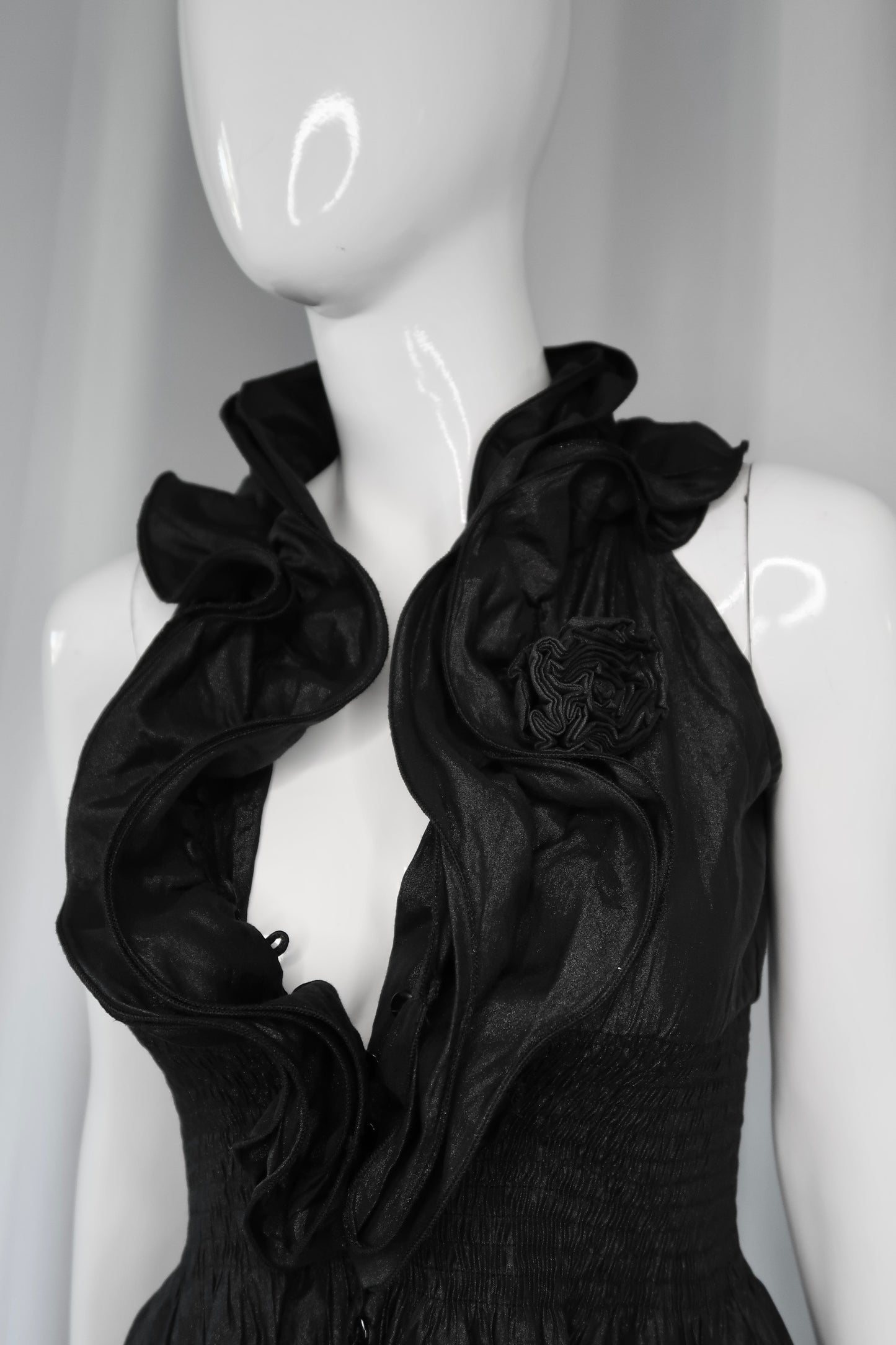 + Ruffle shirt vest +