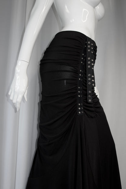 + Long drapery skirt +