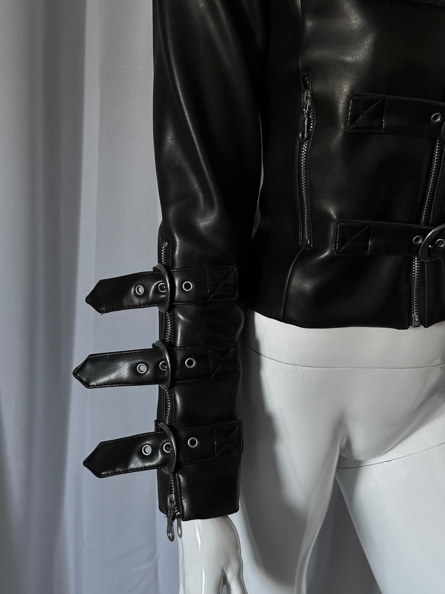 + Bondage jacket +