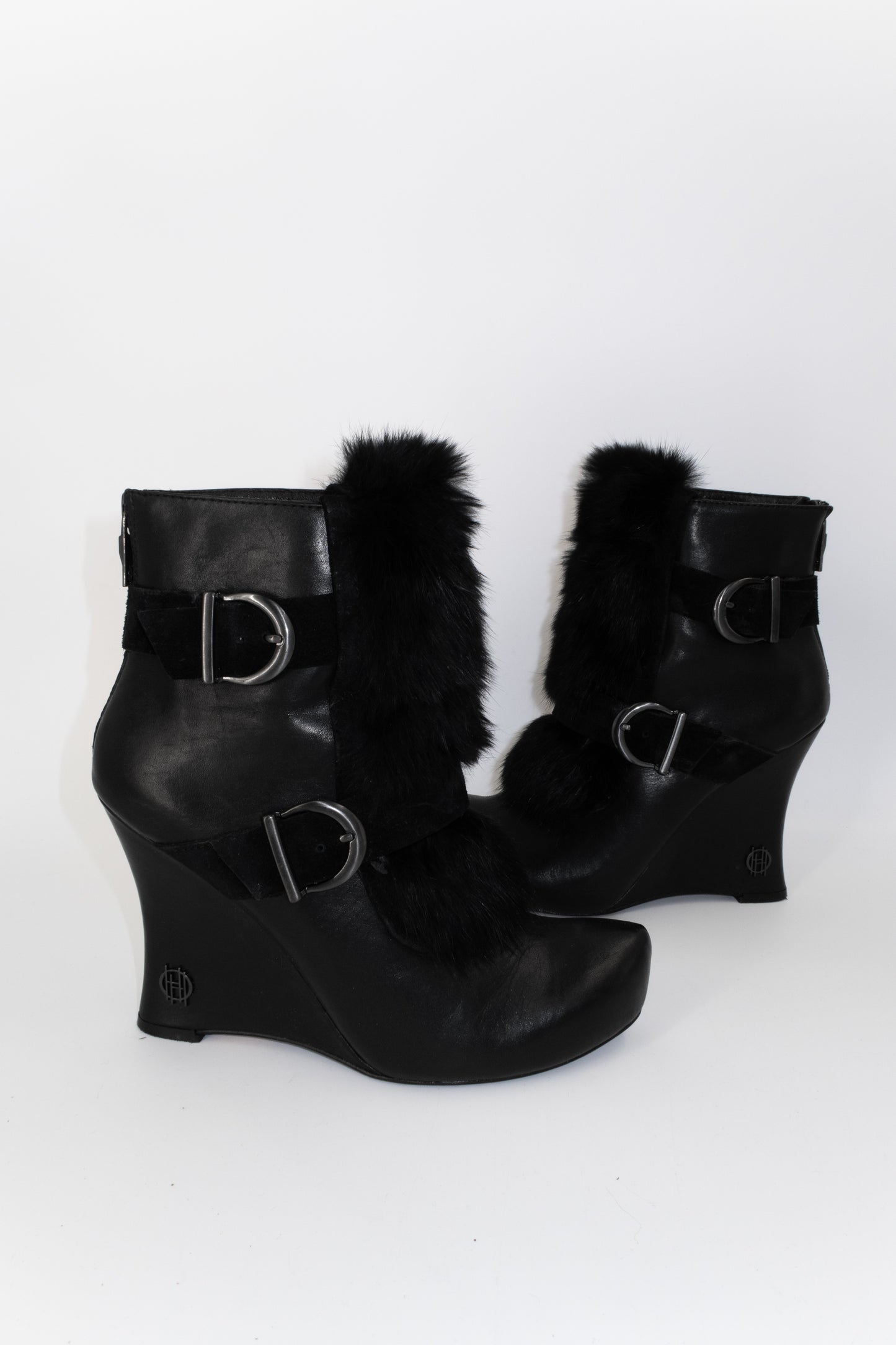 + Vintage wedged boots +