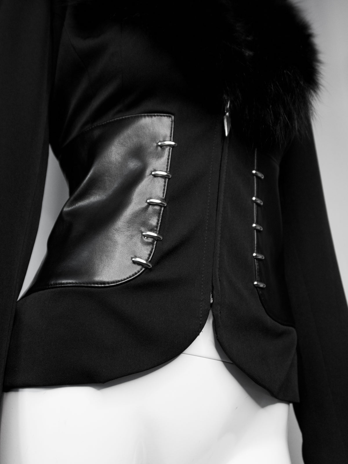 + Vintage Thierry Mugler blazer +