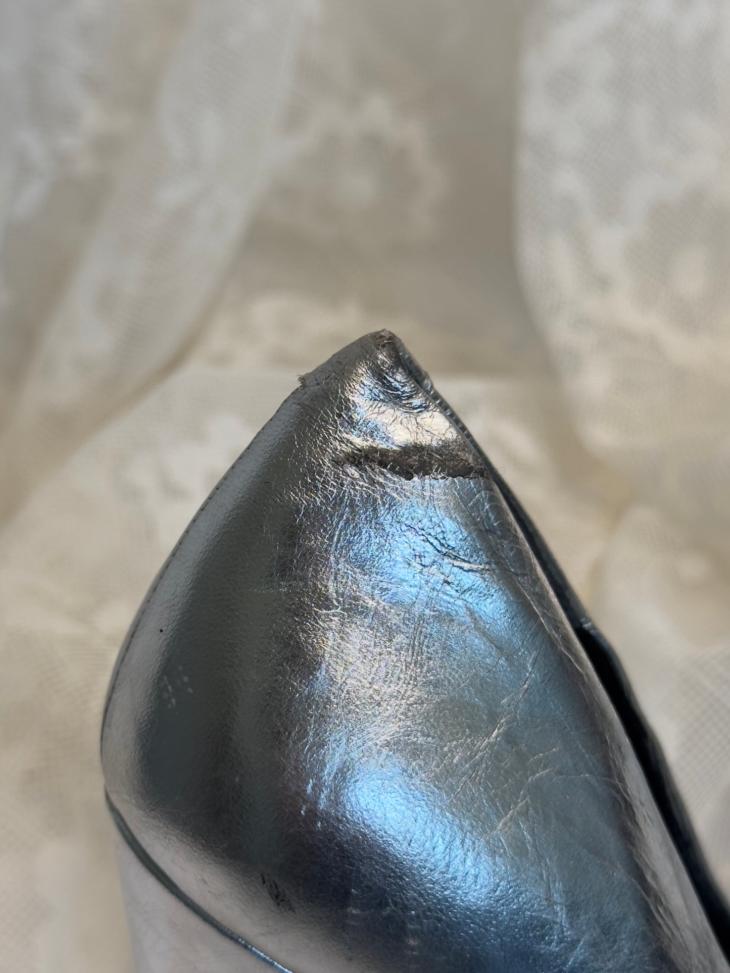 + Buffalo London heels +