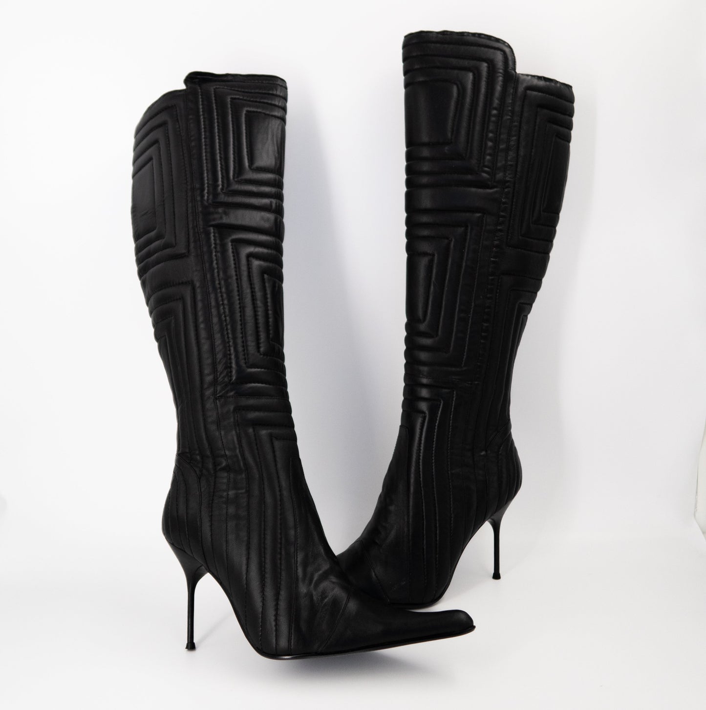 + Vintage leather heel boots +