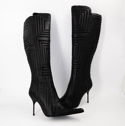 + Vintage leather heel boots +