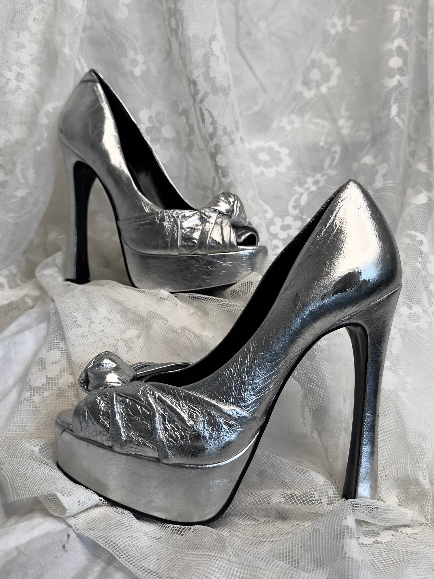 + Buffalo London heels +