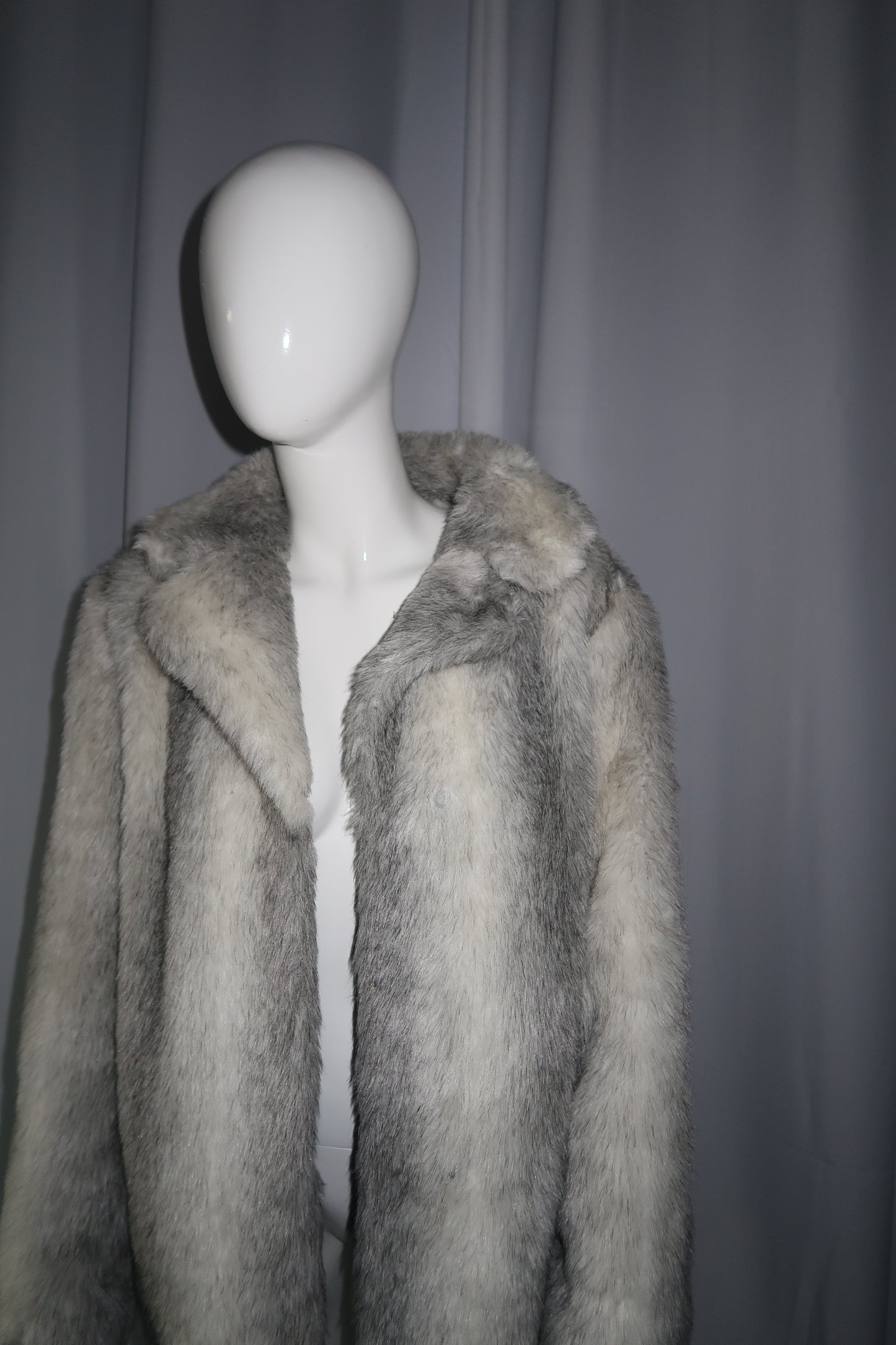 + Vintage faux fur coat +