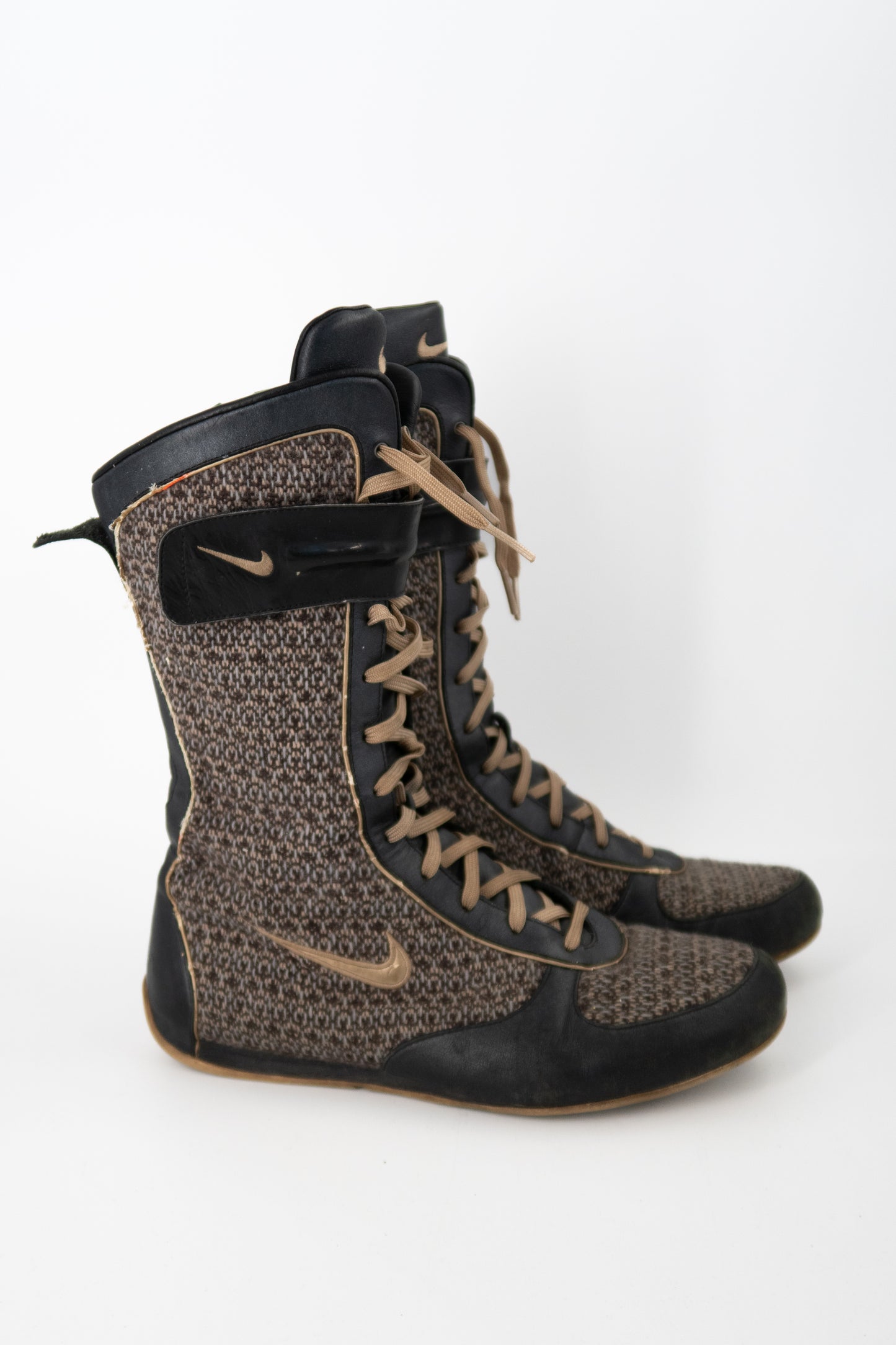 + Nike boxing boots +