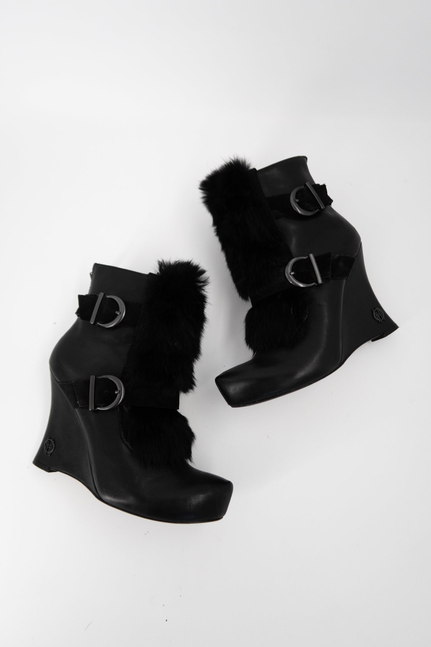 + Vintage wedged boots +