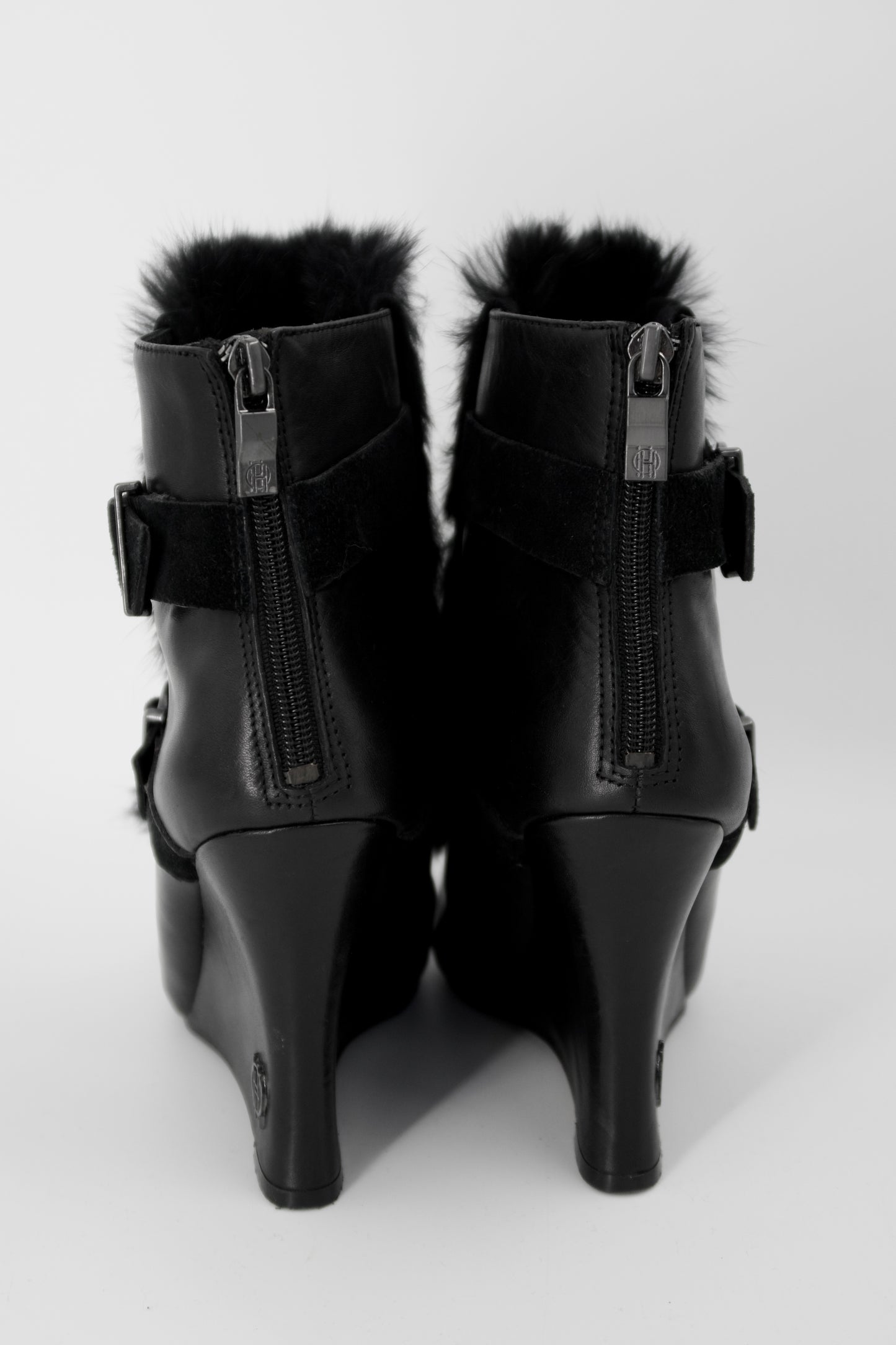 + Vintage wedged boots +
