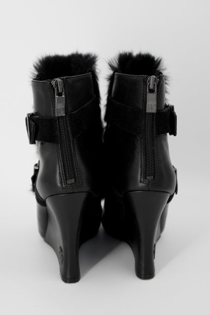 + Vintage wedged boots +