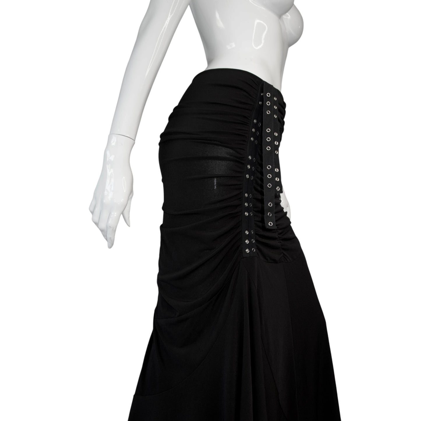 + Long drapery skirt +