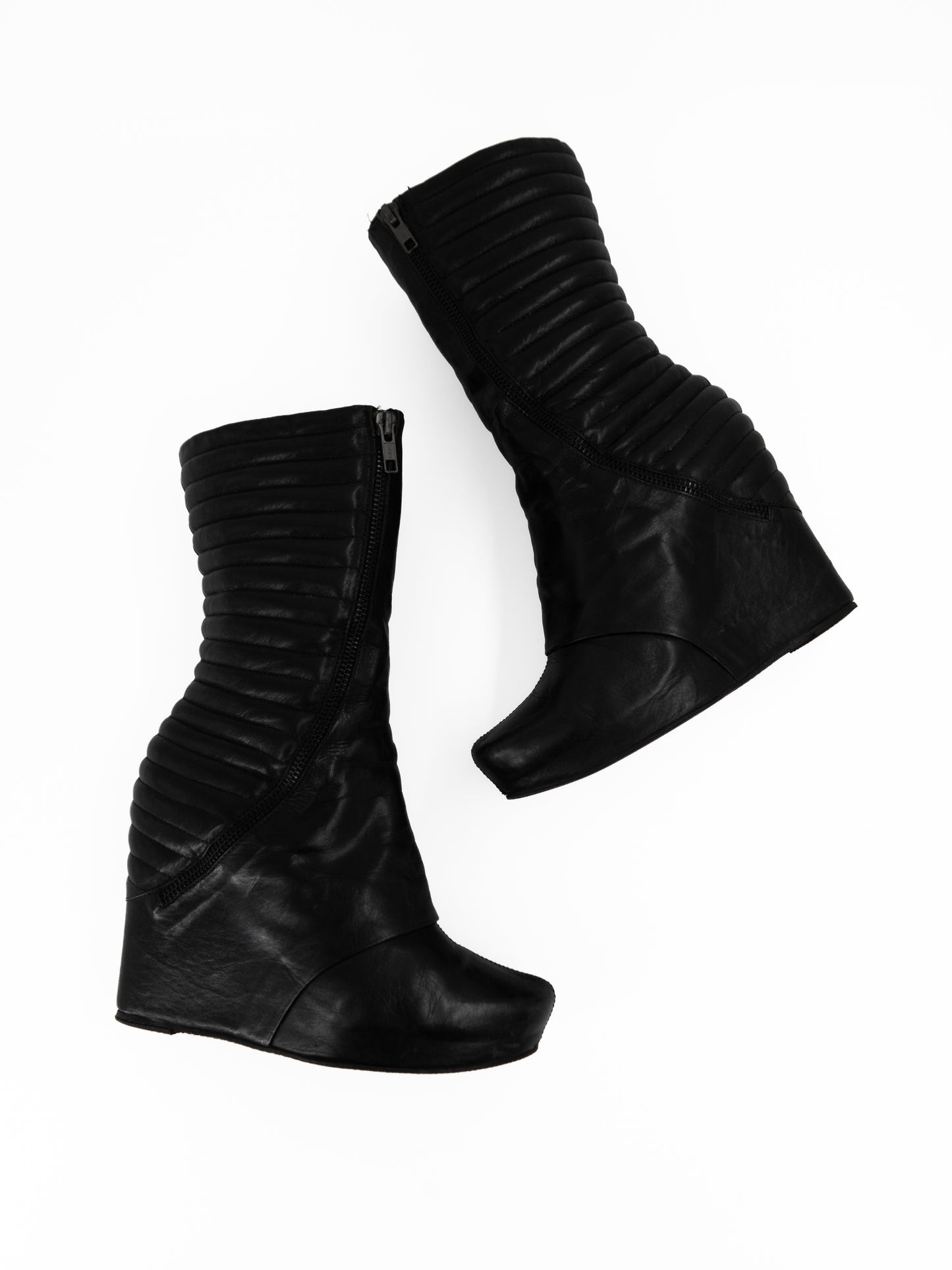 + Vintage leather wedge boots +