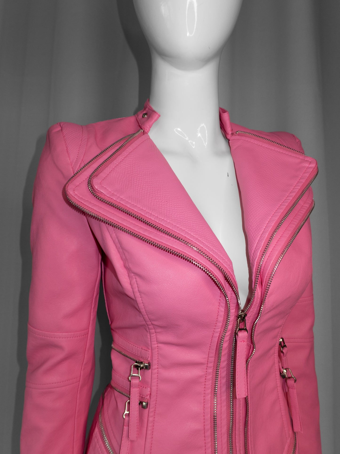 + Power shoulder jacket +