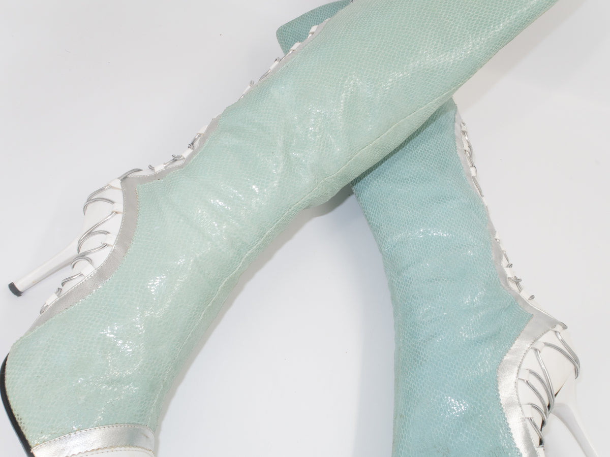 + Vintage mint boots +