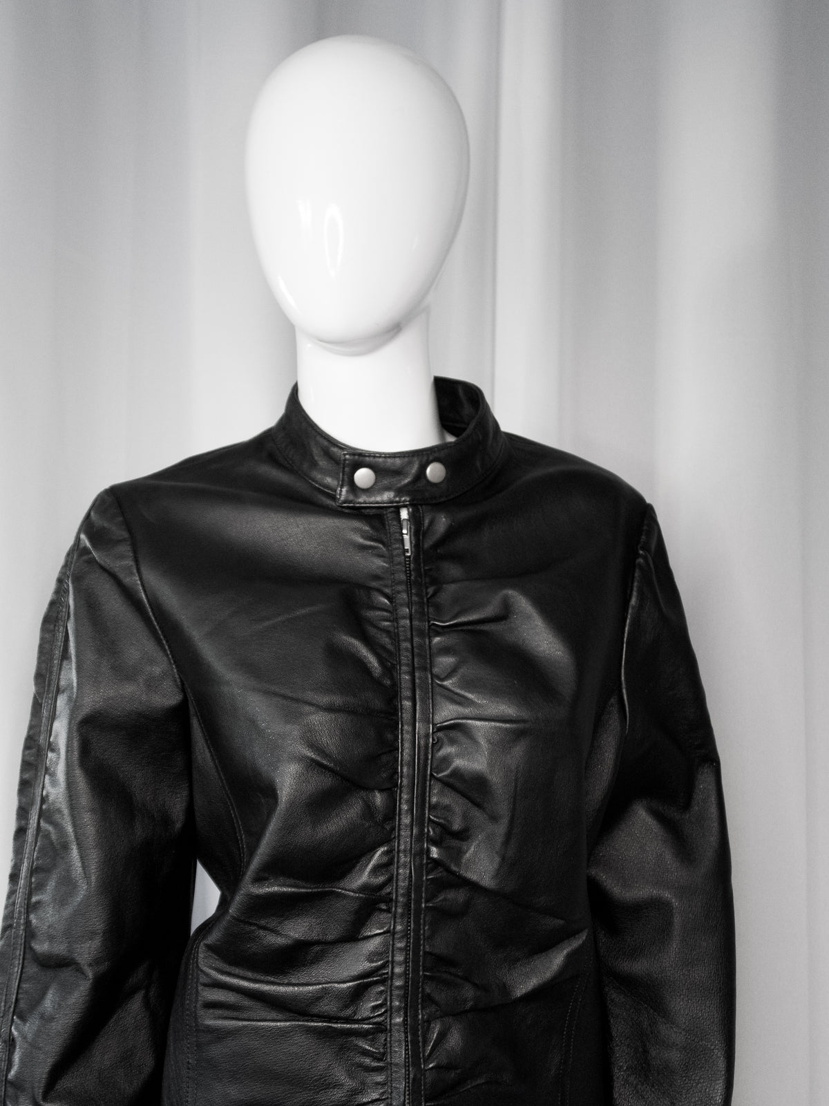+ Genuine Leather drapery jacket size L +