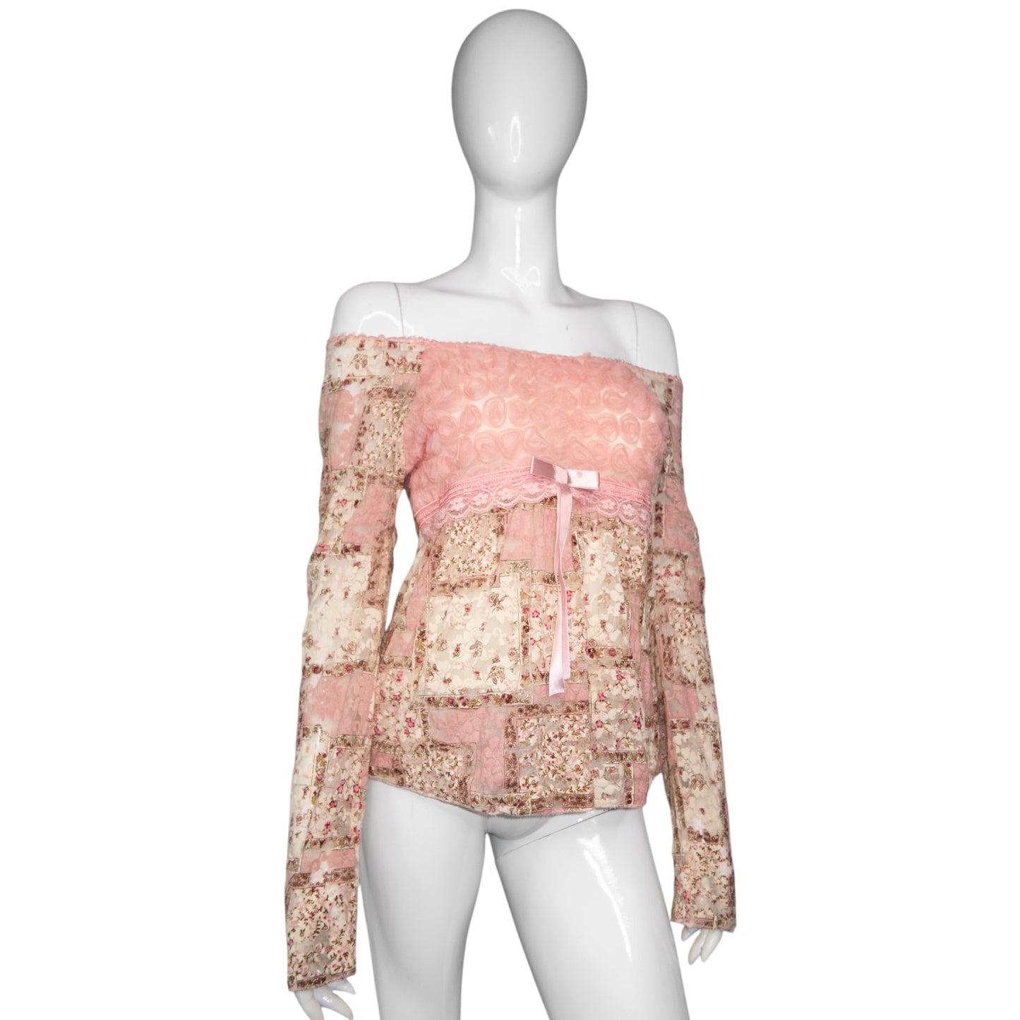 + Lace flower blouse +